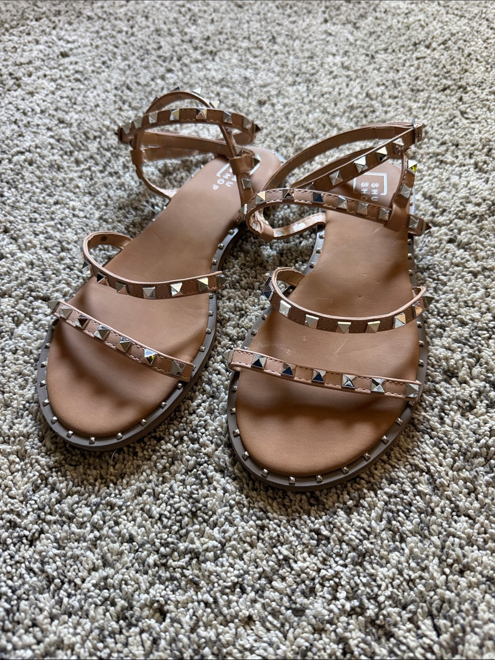 Studded Strappy Flat gladiator Sandals - Tan